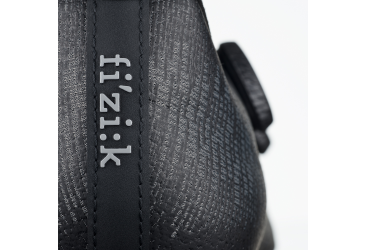 FIZIK TRETRY VENTO INFINITO KNIT CARBON 2 BLACK - BLACK (VER2IKR1C1010)